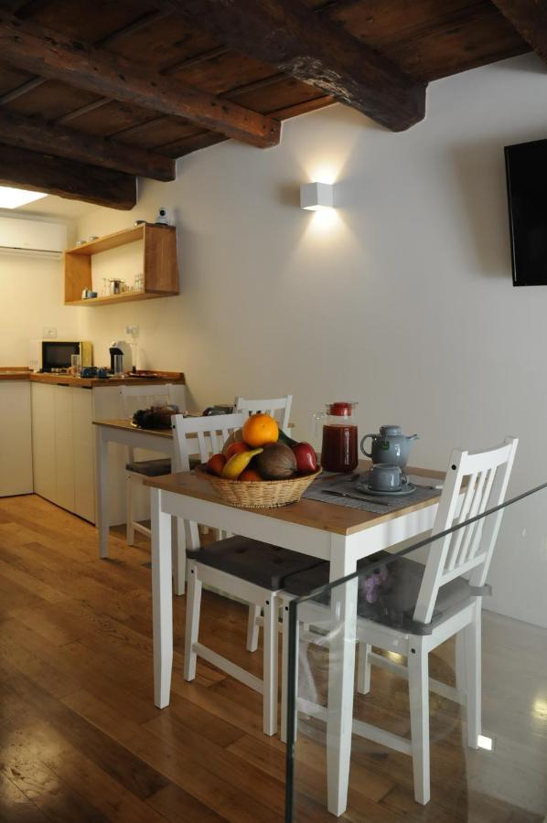 B&B Vin E Va Bari Luaran gambar